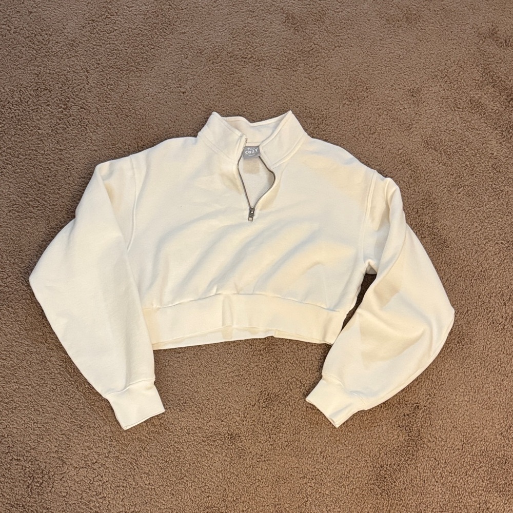 Aritzia Cream Cropped Half-Zip Sweatshirt